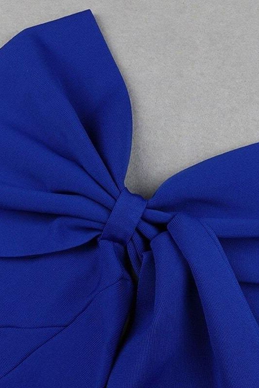 Woman wearing a figure flattering Lela Long Sleeve Bandage Midi Dress - Classic Black BODYCON COLLECTION