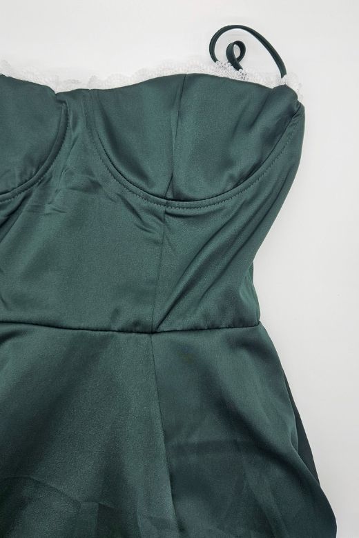 Woman wearing a figure flattering  Mavis Midi Dress - Emerald Green (Sale) BODYCON COLLECTION