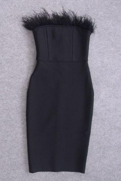 Woman wearing a figure flattering  Erin Bandage Dress - Classic Black BODYCON COLLECTION