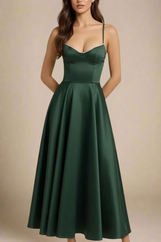 Woman wearing a figure flattering  Mavis Midi Dress - Emerald Green BODYCON COLLECTION